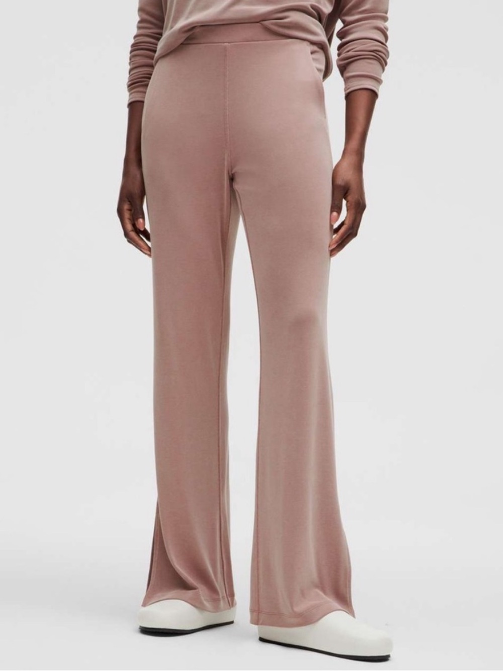 Lululemon Drapey Softstreme Flared Pant Twilight Rose Women’s Size Medium